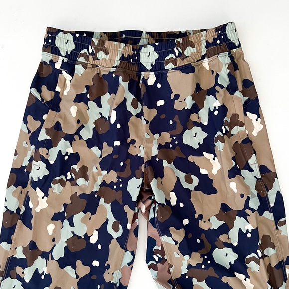 Balance Athletica/Vitality Men's Swift Joggers in Ocean Breeze Camo - Picture 2 of 6